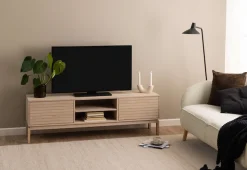 ACTONA GROUP TV-Schrank »Linley TV-Tisch, Lowboard, Fernsehtisch,« Eichenfurnier, 2 Türen, 2 Einlegeböden, Lamellenfront, B: 160cm