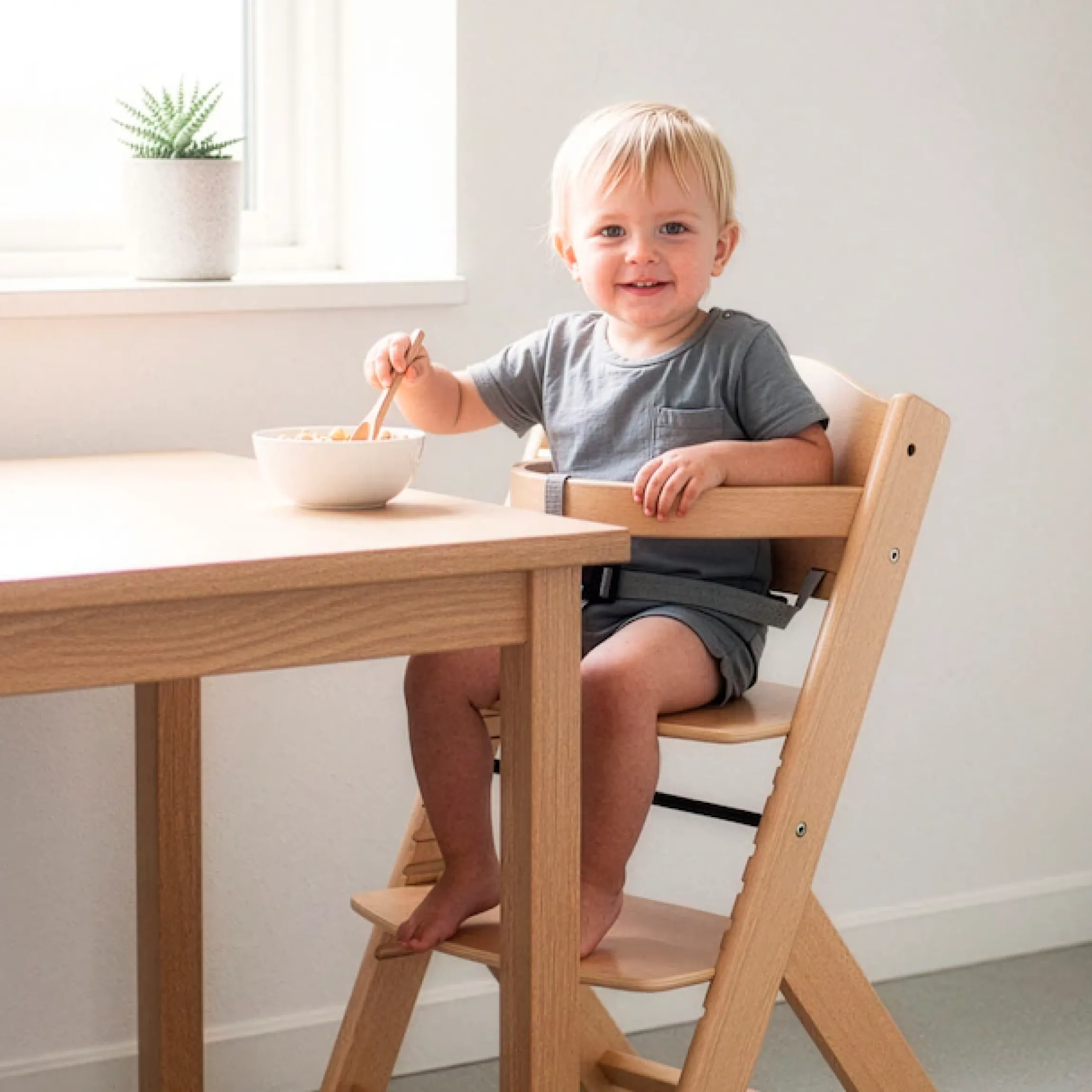 BabyGo Hochstuhl »Family, white« ()
