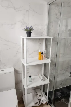 Bischof Badregal »Amico« stabil, mobil, agil und zu 100% aus recyceltem Material