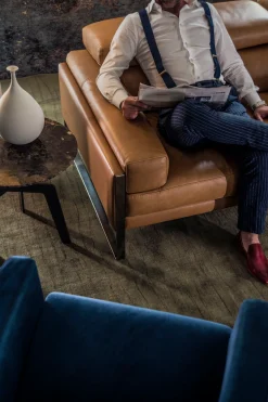 CALIA ITALIA 2-Sitzer »Romeo, Designsofa der Extraklasse mit tollem Sitzkomfort, Breite 182cm« edle Design Kufenfüße und edlem Lederbezug
