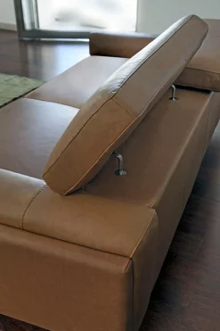 CALIA ITALIA 2,5-Sitzer »Romeo, Designsofa der Extraklasse mit tollem Sitzkomfort« Designkufenfuß und hochwertigem Lederbezug