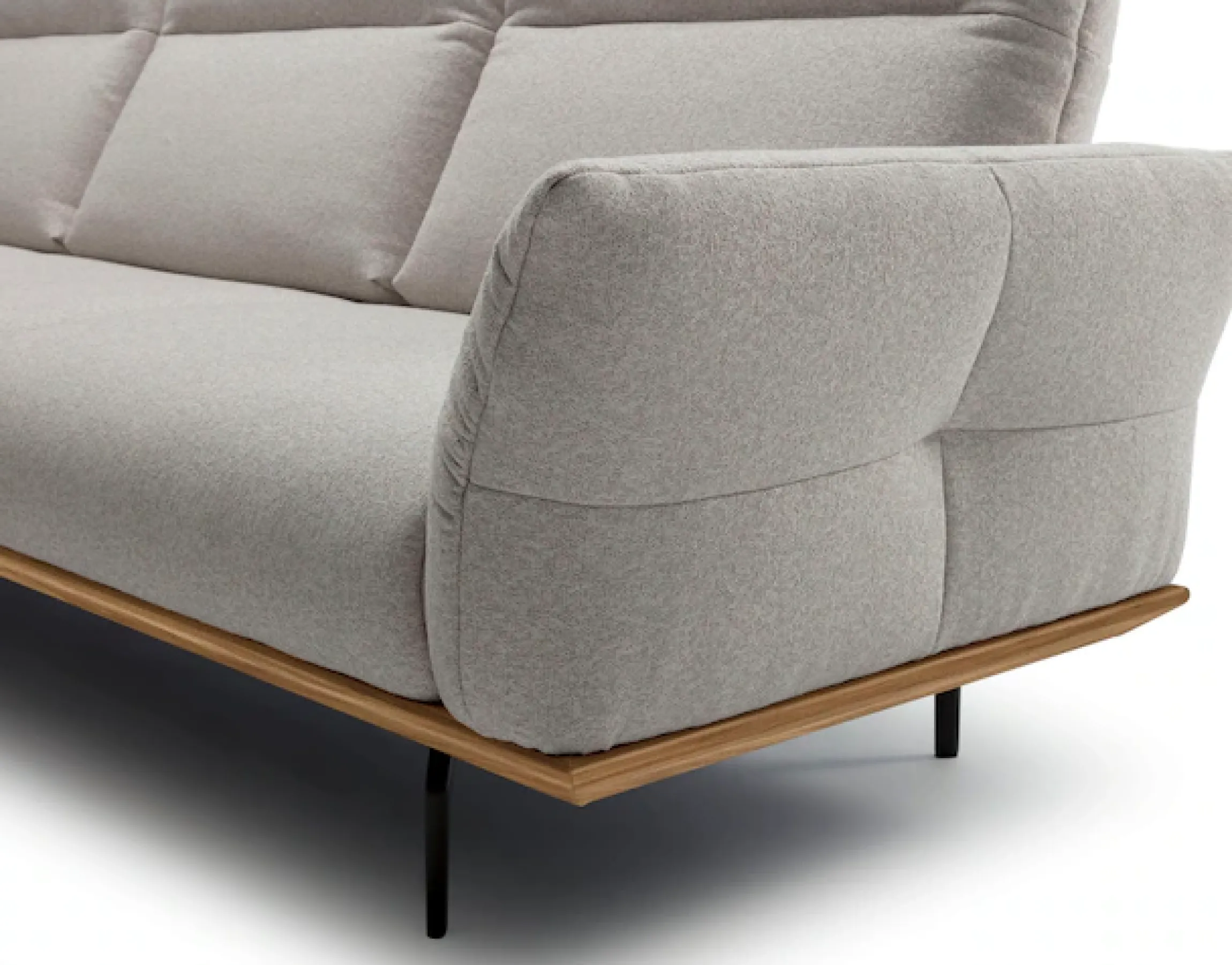 Creation BY ROLF BENZ Ecksofa »CR.460 Designsofa, verstellbare Rückenlehne, hochwertig & bequem« Sockel in Nussbaum, Winkelfüße in Umbragrau, Breite 298 cm