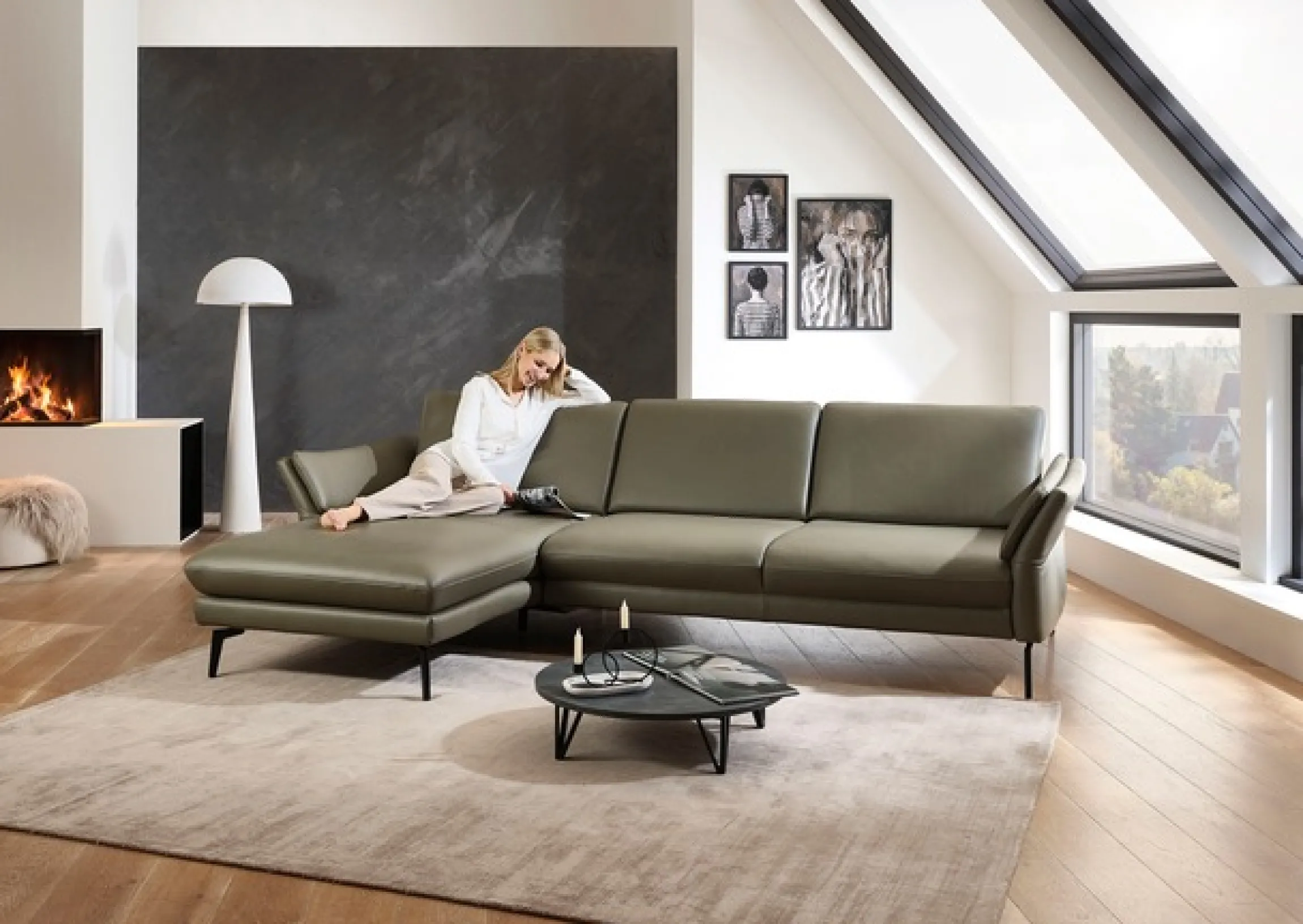 Die PlanBar Ecksofa »PN-EM23050, L-Form, Breite 289 cm, Leder, bis 120 kg belastbar« Optional mit Echtleder-Rücken, Kopfstütze, Sitz- und Armverstellung