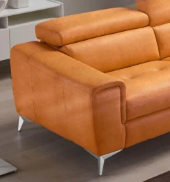 Egoitaliano 2,5-Sitzer »Francine, Designsofa, Loungesofa, Breite 213 cm, Fußfarbe chrom« Designfuß, Luxus-Microfaser Lederoptik, cognac