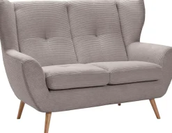 exxpo - sofa fashion 2-Sitzer »ALVESTA, Loungesofa, Küchensofa, hoher Sitzkomfort, Ohrenbackensofa« gemütliche Rückenlehne, mit Knopfheftung und hohen Holzfüßen, in Cord