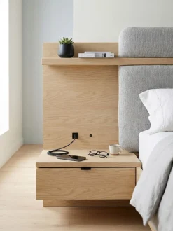 Gami Einzelbett »IZADI« Bett mit Stoff-Kopfteil und 2 Nachttischen