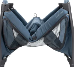 Hauck Baby-Reisebett »Play N Relax Center, dark blue« inkl. Neugeboreneneinhang, Wickelmulde, Ausstieg, Räder