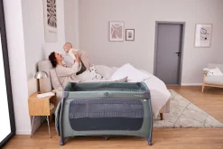 Hauck Baby-Reisebett »Play N Relax Center, dark blue« inkl. Neugeboreneneinhang, Wickelmulde, Ausstieg, Räder