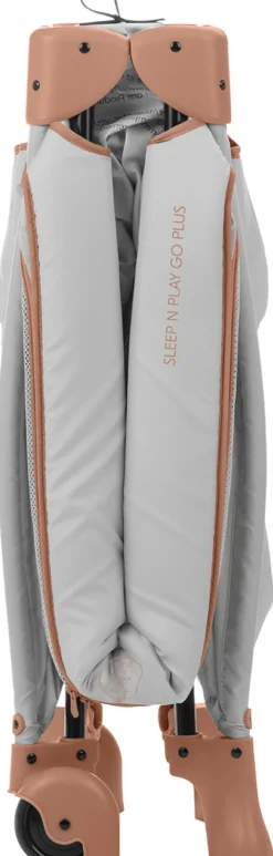 Hauck Baby-Reisebett »Sleep N Play Go Plus, Dusty Cork« mit integrierten Rädern; Vorderausstieg