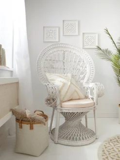 HOFMANN LIVING AND MORE Rattanstuhl () mit Kissenauflage