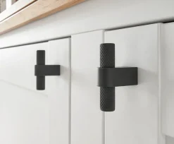 Home affaire Buffet »Bristol, Bücherschrank im Landhausstil, moderner Hochschrank« schwarze Metallgriffe, elegante Kranzoptik, ausreichend Stauraum
