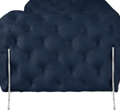 Home affaire Chesterfield-Sofa »Amaury« aufwändige Knopfheftung, moderne Chesterfield Optik, Fußfarbe wählbar