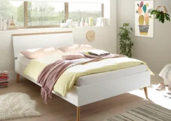 Home affaire Einzelbett »Merle Bettgestell mit Massivholzfüßen Außenmaße 145/20/92 cm (B/T/H)« in skandinavischem Design, Liegefläche 140x200cm