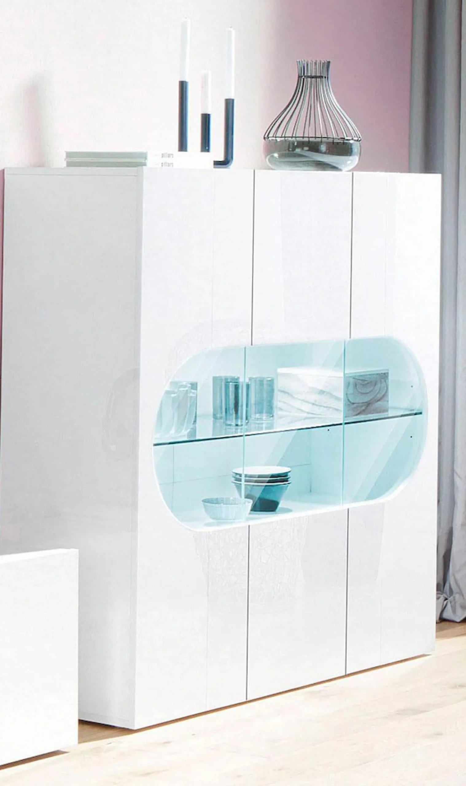 Home affaire Highboard »Real,Highboard,Kommode,Schrank mit 3 Türen,komplett hochglanz lackiert« mit 3 Türen, davon 2 aus Glas, mit einer großen Glasablage, Höhe 121