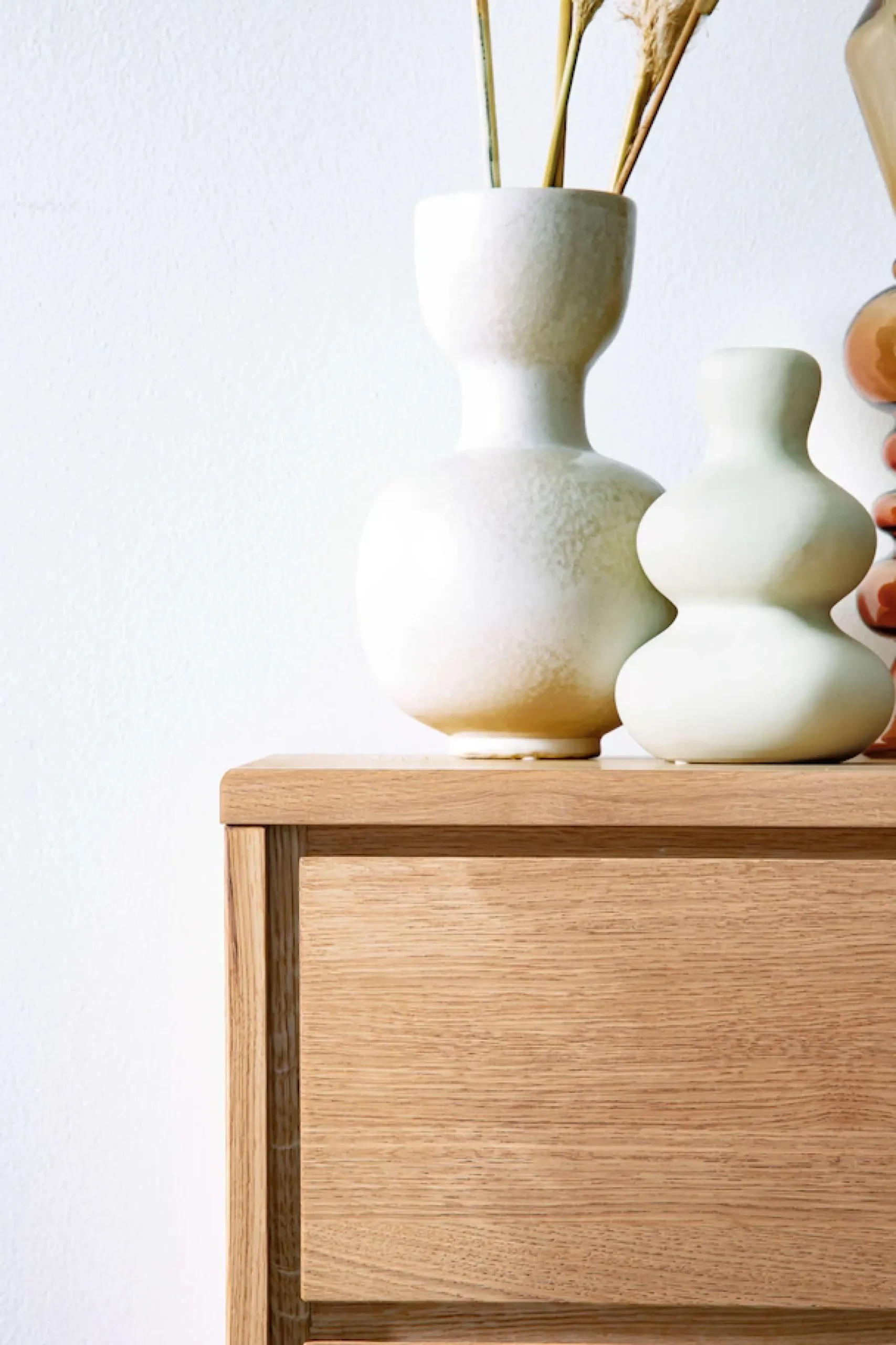 Home affaire Kommode »Zetra Schubladenschrank, 2 Schubladen/2 Türen mit Soft-Close-Function« Fertig montiert, Eiche Massivholz, Breite 88 cm