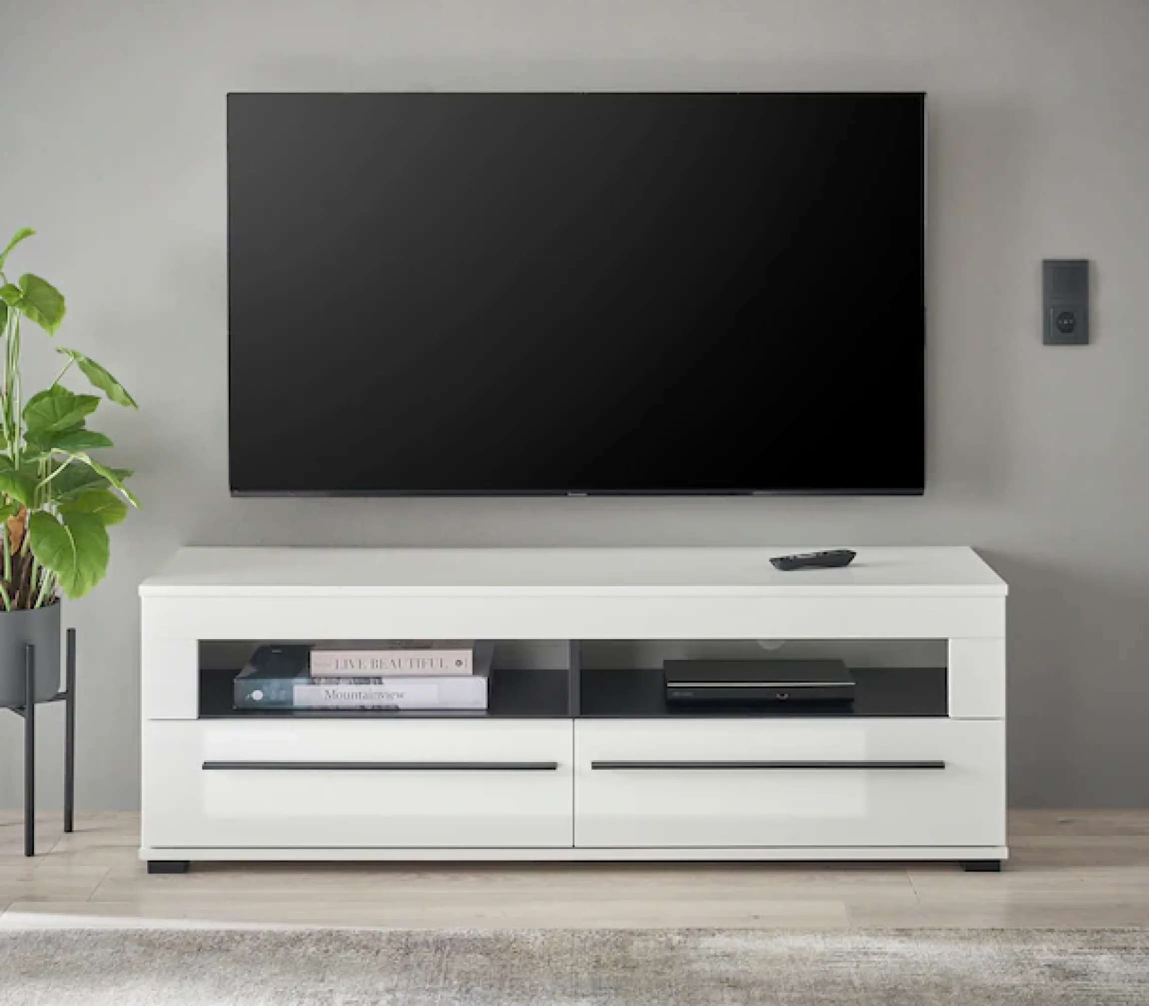 Home affaire Lowboard »Cantara, TV-Unterteil modern, Kommode in Eiche Evoke, Weiß o Kaschmir« schwarze Stangengriffe, ausreichend Stauraum, vielseitig einsetzbar