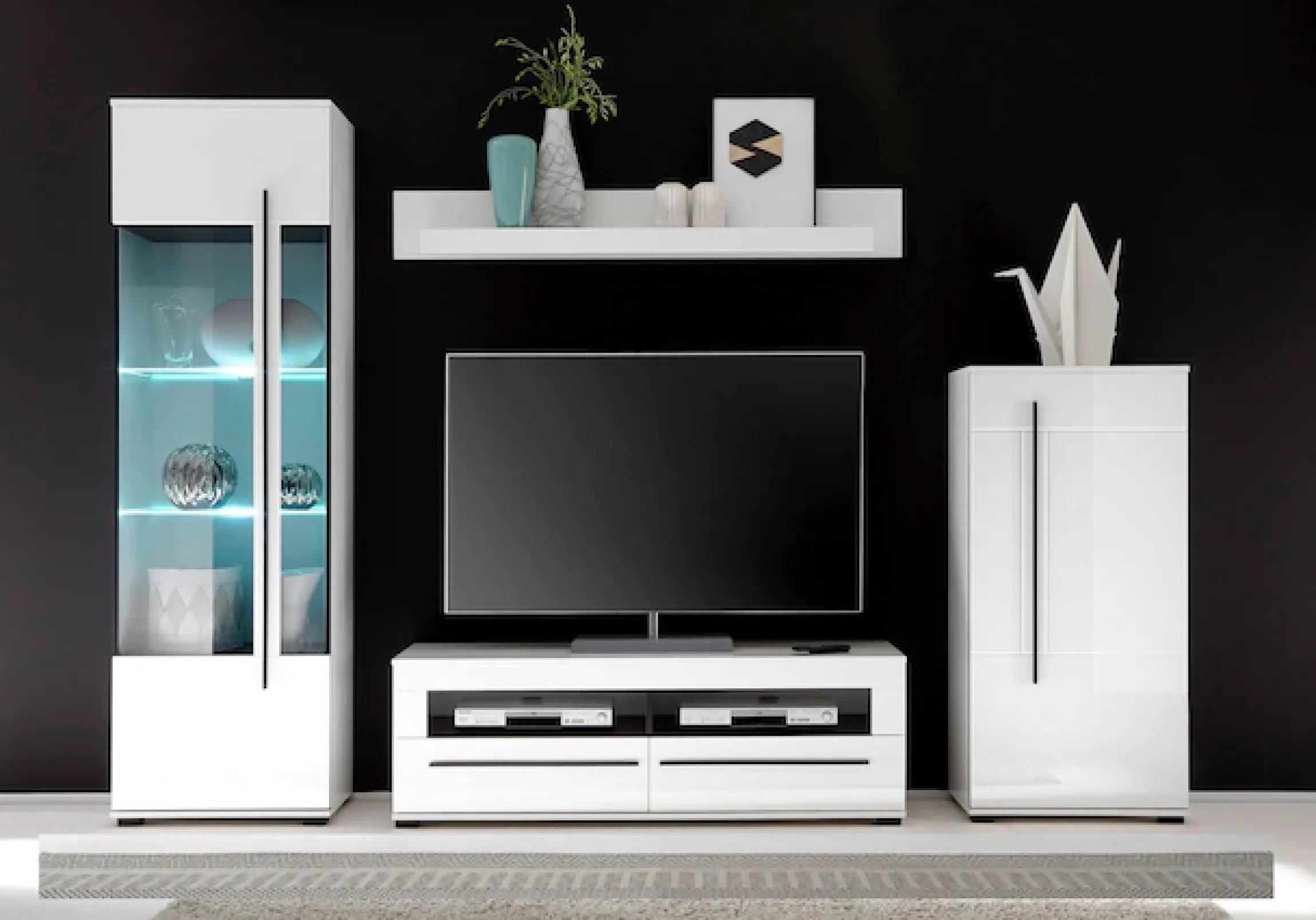 Home affaire Lowboard »Cantara, TV-Unterteil modern, Kommode in Eiche Evoke, Weiß o Kaschmir« schwarze Stangengriffe, ausreichend Stauraum, vielseitig einsetzbar