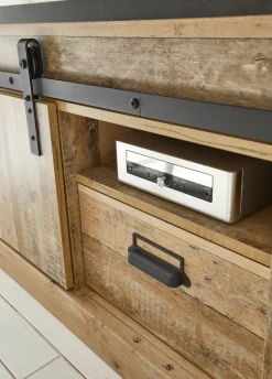 Home affaire Lowboard »Sherwood, TV-Unterteil im Industrial-Style, Kommode, TV-Schrank« Scheunentorbeschlag & Apothekergriff, in 2 Farben & Größen erhältlich