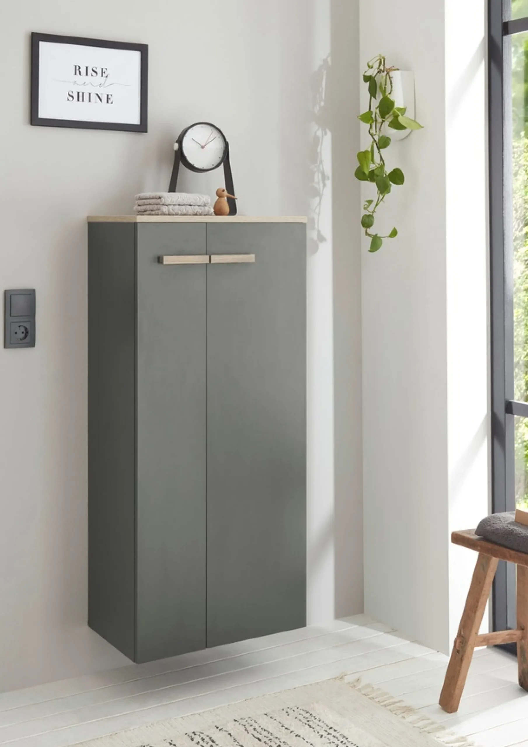 Home affaire Midischrank »SOLiD, Badschrank im modernen Design, Schrank mit Holzgriffen« in zwei Farben verfügbar, mit Stauraum, stehend o. hängend montierbar