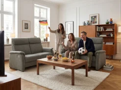 Home affaire Polstergarnitur »Turin, 2,5- & 3-Sitzer mit elektrischer Relaxfunktion« Set, 4 tlg. tlg. inkl. Tisch, USB & Steckdose, Federkern & pflegeleichtem Bezug