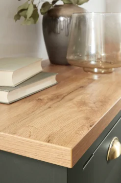Home affaire Sideboard »Cambridge, moderner Schrank, Kommode im Landhausstil« ausreichend Stauraum, messingfarbene Metallgriffe, 145 cm breit