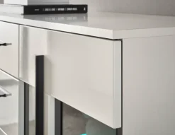 Home affaire Sideboard »Cantara, moderner Schrank, Kommode in Eiche Evoke, Weiß oder Kaschmir« schwarze Stangengriffe, ausreichend Stauraum, vielseitig einsetzbar