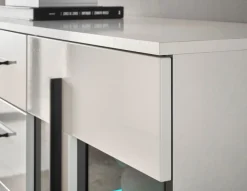 Home affaire Sideboard »Cantara, moderner Schrank, Kommode in Eiche Evoke, Weiß oder Kaschmir« schwarze Stangengriffe, ausreichend Stauraum, vielseitig einsetzbar