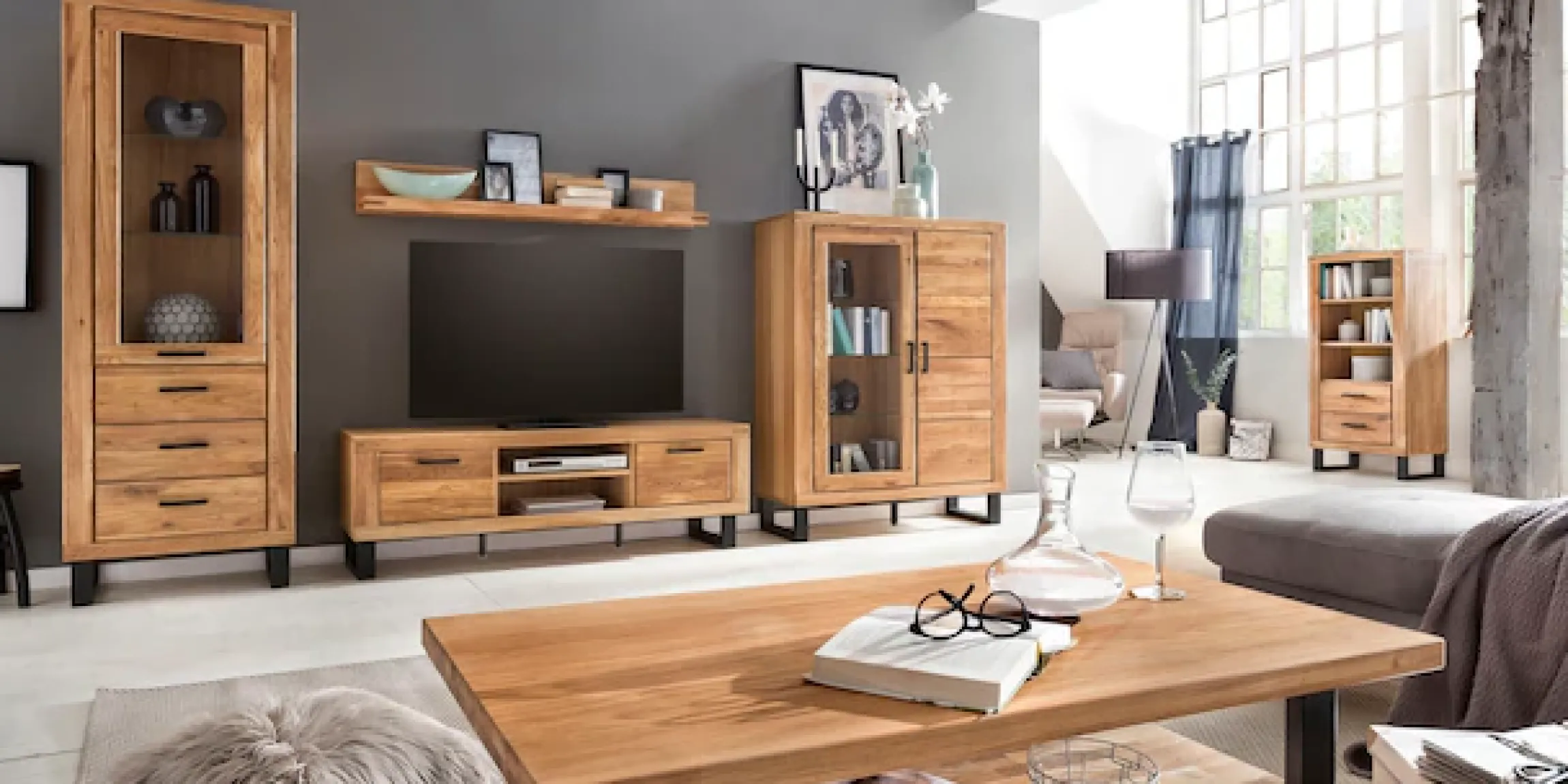 Home affaire Sideboard 1 Stk. tlg. Industriestil, Teilmassiv Eiche, schwarze Elemente, Modern