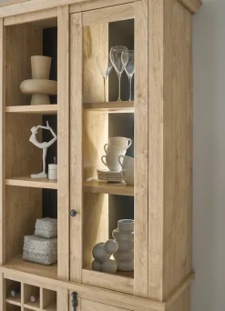 Home affaire Vitrine »Cornwall, Hochschrank im Landhausstil, Glasvitrine, Eiche Dekor« 1 Stk. tlg. Metallgriffe, 105 cm breit, viel Stauraum, in zwei Größen verfügbar