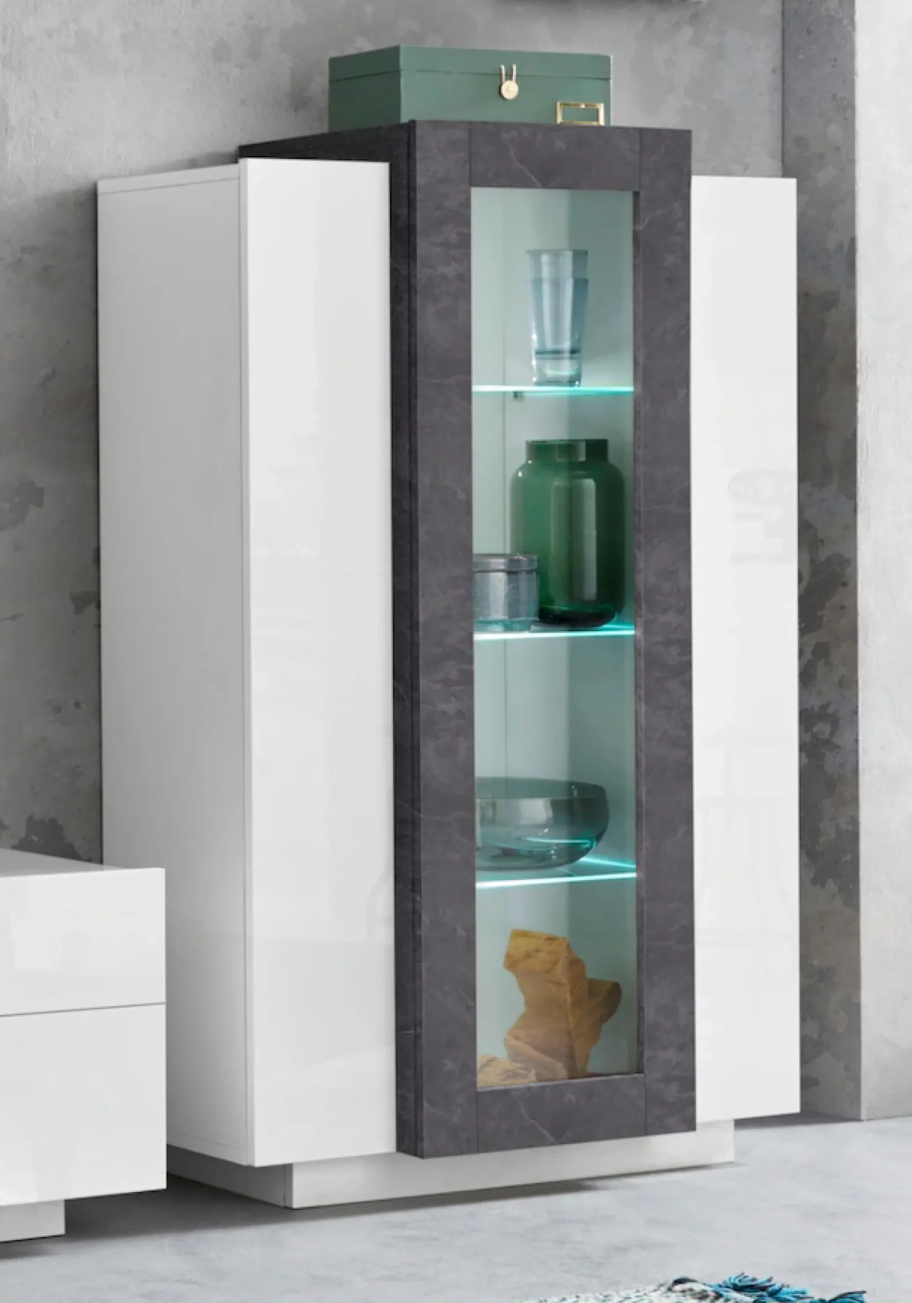 Home affaire Vitrine »Coro, Vitrine, Glasvitrine, Vitrinenschrank, Stauraumvitrine« 3 Türen davon 1 Glastür, 9 Fächer, Doppeltiefe,Höhe 120,5cm