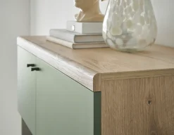 Home affaire Vitrine »MAVAS« in moderner Trendfarbe, Giffe aus Metall (Schwarz), Höhe 134 cm