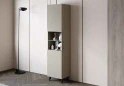 Home affaire Vitrine »Phuket, Moderner Wohnschrank mit LED-Beleuchtung und Glasboden« 1 Stk. tlg. Verstellbare Einlegeböden für flexible Aufbewahrung