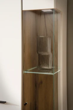 Home affaire Vitrine »Salerno Hochschrank, Glasvitrine, Weiß mit Eiche Evoke Dekor, modern.« Metallgriffe, ausreichend Stauraum, vielseitig einsetzbar, 72 cm breit