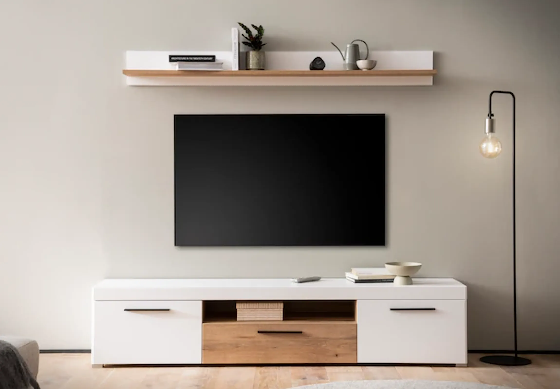 Home affaire Wandboard »Salerno, modernes Wandregal, Wandhalter mit Ablagefläch, 180 cm breit« vielseitig einsetzbares Hängeregal, Weiß mit Eiche Evoke Dekor