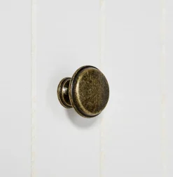Home affaire Waschtisch »Vili« Badmöbel aus massiver Kiefer, Breite 61cm, 2 Türen