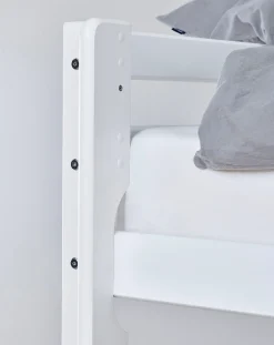 Hoppekids Hochbett »Winter Wonderland» 90x200cm mit Vorhang & Matratze« Set,FSC® zert Massivholz, 10 Jahre Garantie auf Fertigungsfehler
