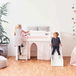 Hoppekids Hochbett »«Winter Wonderland»« Set, 4 Stk. tlg. 90x200 mit Rutsche, Vorhang & Matratze