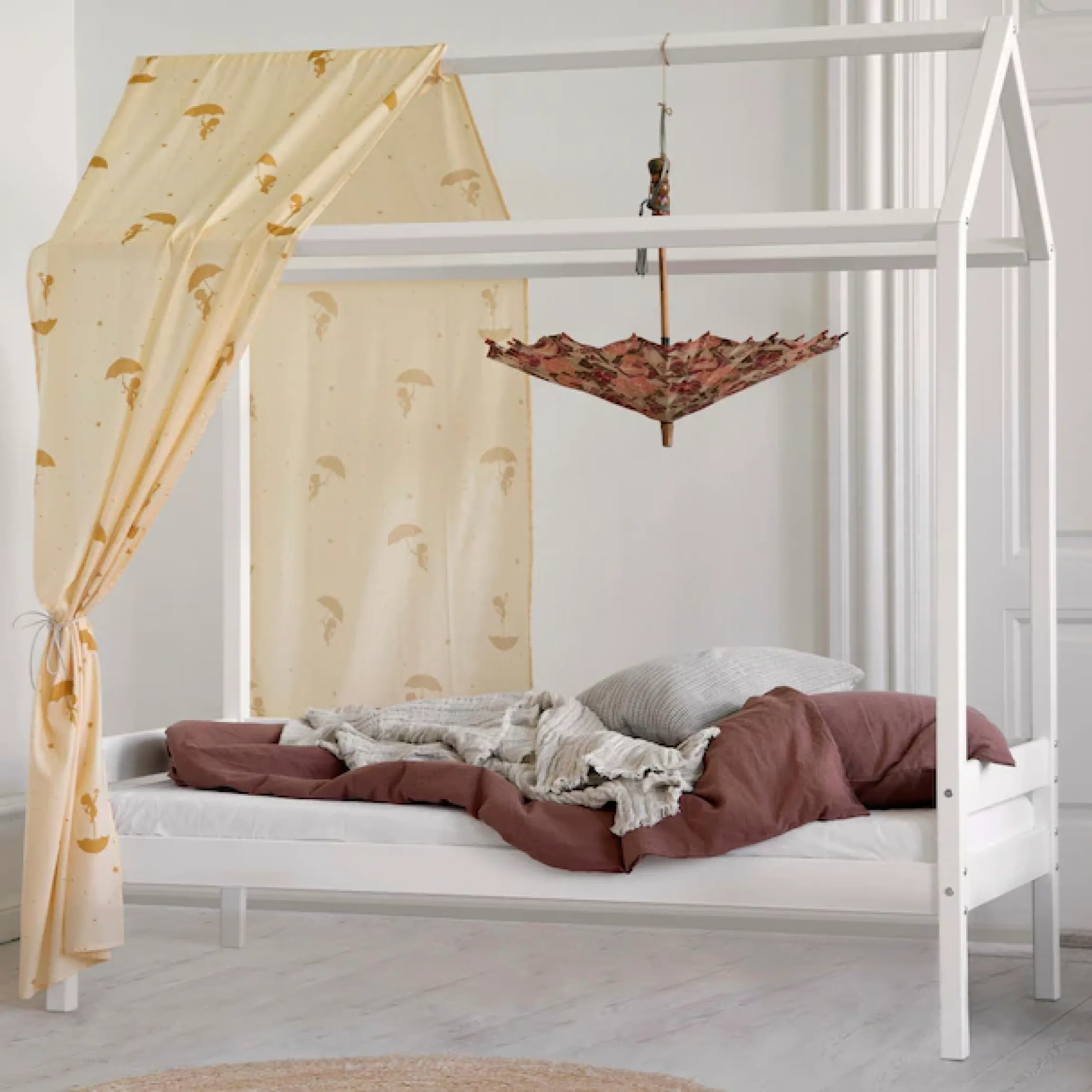 Hoppekids Kinderbett »ECO Comfort Bett« Hausbett mit Dach wahlweise mit Rausfallschutz