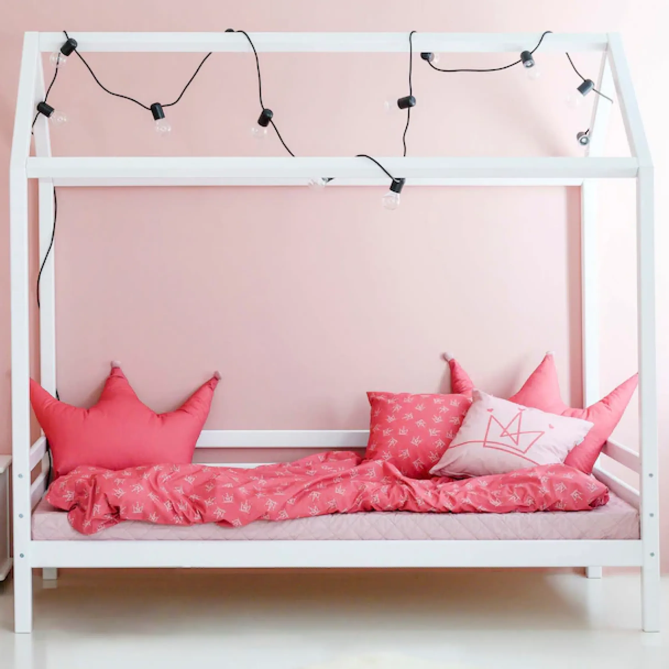 Hoppekids Kinderbett »ECO Dream« Hausbett mit Dach 90x200 massiv weiß