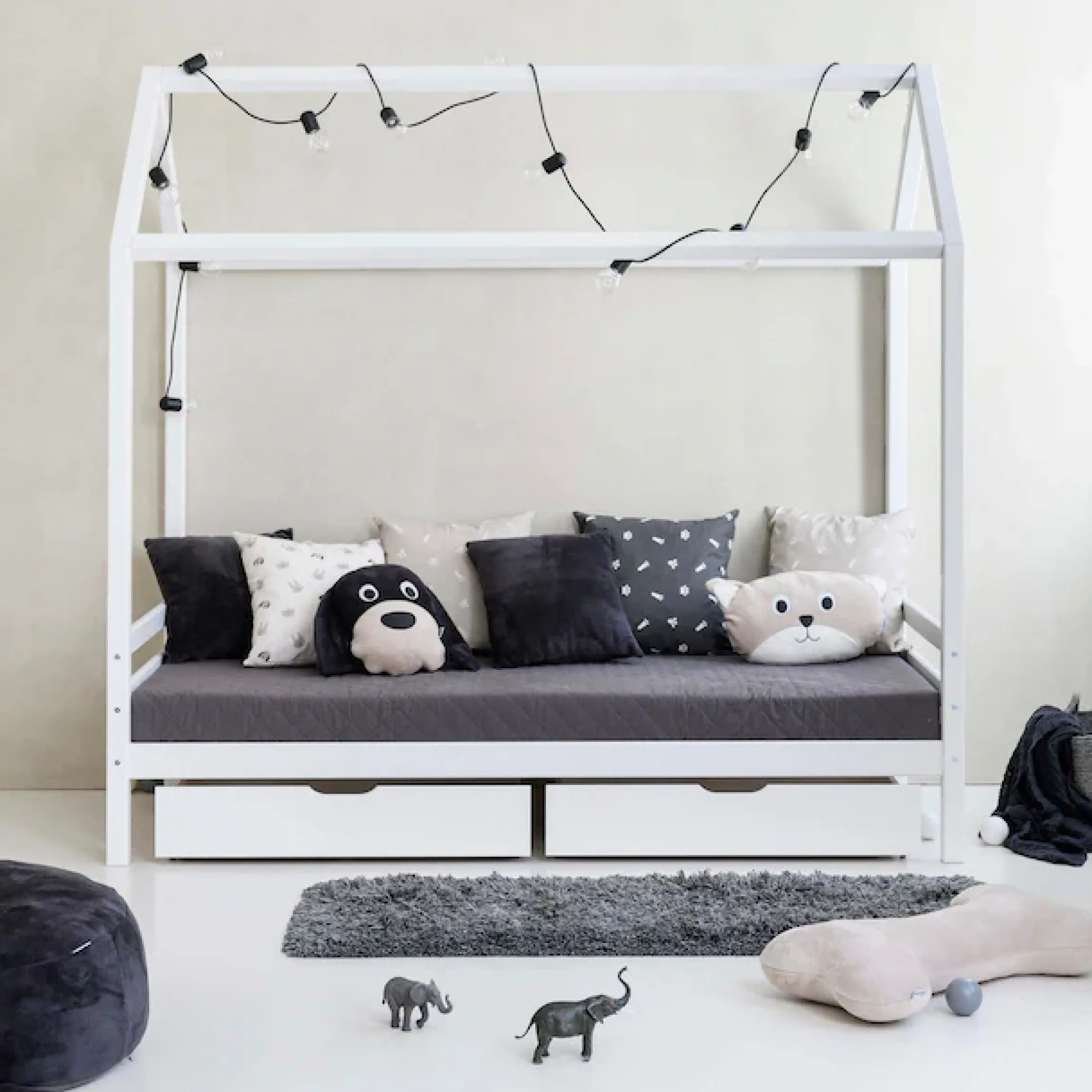 Hoppekids Kinderbett »ECO Dream« Hausbett mit Dach 90x200 massiv weiß