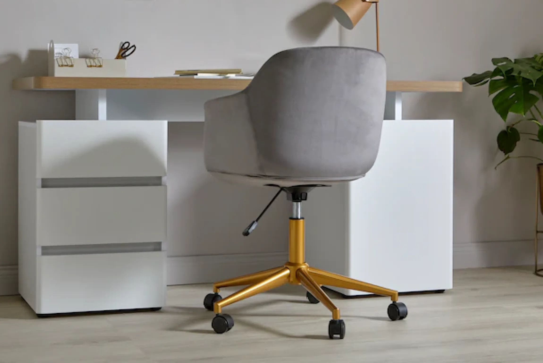 Jahnke Schreibtischstuhl »SHELL WORX« () 1 Stk.Büro-/ Schreibtischstuhl, höhenverstellbar, Samt, Gestell in Gold-Look