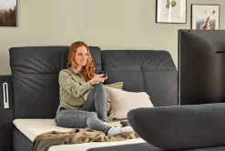 Jockenhöfer Gruppe Boxspringbett »MOVIESTAR, mit Taschenfederkernmatratze H3-H4, inkl. LED-Beleuchtung« wahlweise Strukturstoff-Bezug oder Microfaser-Bezug, 180x200cm