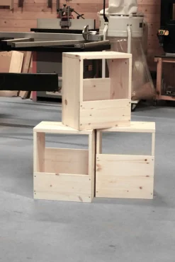 Karup Design Beistelltisch »GRAB-IT Stuhl, Hocker, Ablage, Aufbewahrung, Wandregal, Abstelltisch« Beistelltisch mit Stauraum, Mehrzweck, zum Mitnehmen, Kiefer massiv
