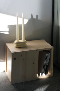 Karup Design Beistelltisch »GRAB-IT Stuhl, Hocker, Ablage, Aufbewahrung, Wandregal, Abstelltisch« Beistelltisch mit Stauraum, Mehrzweck, zum Mitnehmen, Kiefer massiv