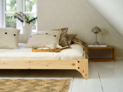 Karup Design Futonbett »Elan Bettgestell, massiv Kiefernholz, minimalistisches Scandi Design« Inklusive Lattenrost, in verschiedenen Breiten erhältlich