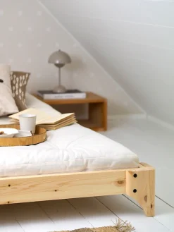Karup Design Futonbett »Elan Bettgestell, massiv Kiefernholz, minimalistisches Scandi Design« Inklusive Lattenrost, in verschiedenen Breiten erhältlich