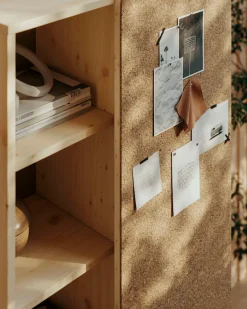 Karup Design Hochkommode »Slide« Aus massiven Kiefernholz und Kork Pinwand