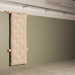 Karup Design Schlafsofa »Hooked Sofa Bed / Sleeper Chair – Sitz- oder Schlafplatz, platzsparend« Futonmatratze inkl. Halterungsset aus FSC®-zertifiziertem Massivholz