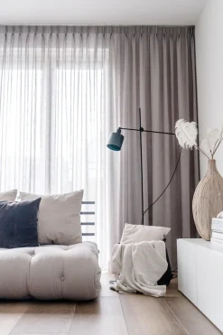 Karup Design Schlafsofa »Shinsano, futonstil, Rückenrahmen und zweiteiligem Kissenset« aus massivem Kiefernholz, faltbarer Matratze, multifunktional, Scandi