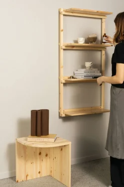 Karup Design Wandregal »Groove Shelving Narrow, Wandregal, Aufbewahrung, Deko, Platzsparend« (B/H/T ca: 66x25,5x127cm),inkl. 4 Abnehmbare Regalböden aus FSC®-zertifiziertem Massivholz